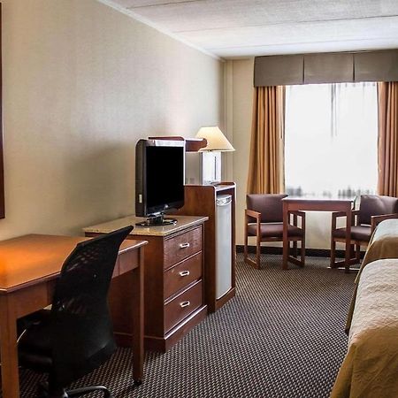 Baymont By Wyndham Youngstown Εξωτερικό φωτογραφία