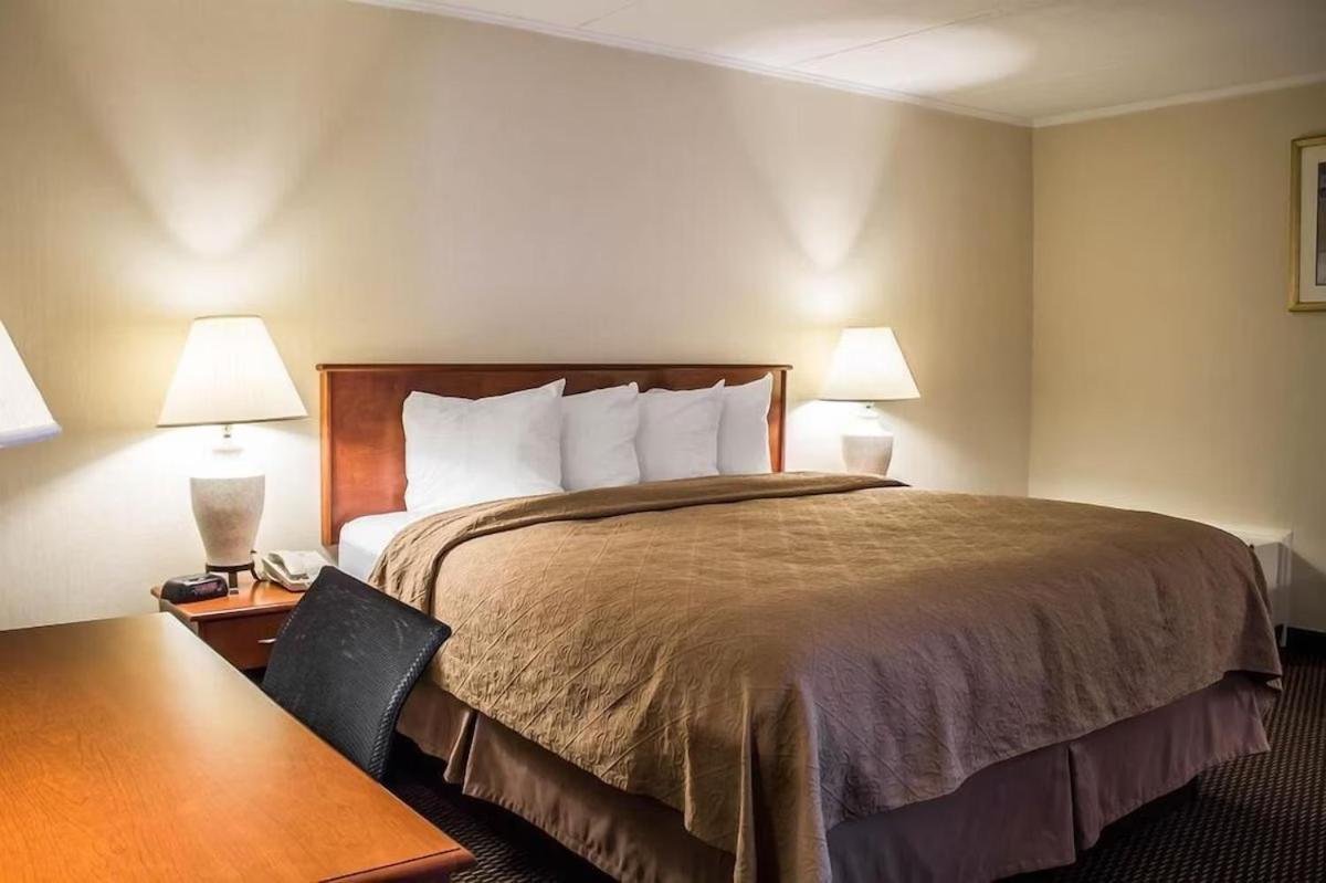 Baymont By Wyndham Youngstown Εξωτερικό φωτογραφία