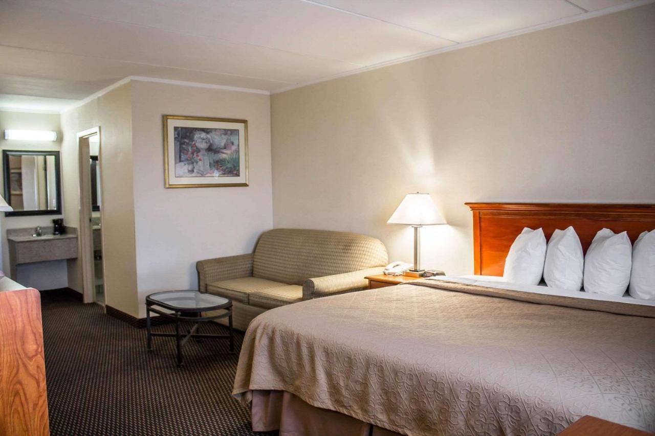 Baymont By Wyndham Youngstown Εξωτερικό φωτογραφία